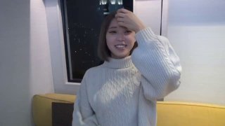 大奶淫妻在家被单男五套猛怼爽叫不停颜射吃精